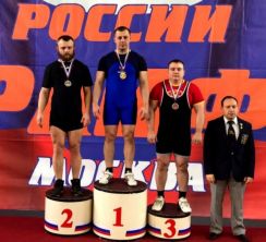Красноярские динамовцы на чемпионате России по пауэрлифтингу