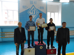 Красноярск: лично-командный чемпионат по гиревому спорту