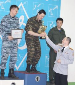 Красноярск: Соревнования по стрельбе из боевого оружия