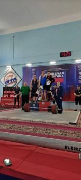 В спортивном комплексе Красноярского «Динамо» прошел ХХХVI Всероссийский турнир по тяжелой атлетике, памяти ветерана - участника Великой Отечественной войны Юрия Павловича Иванова