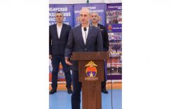 Первый заместитель председателя Красноярского «Динамо» наградил победителей и призеров волейбольного турнира